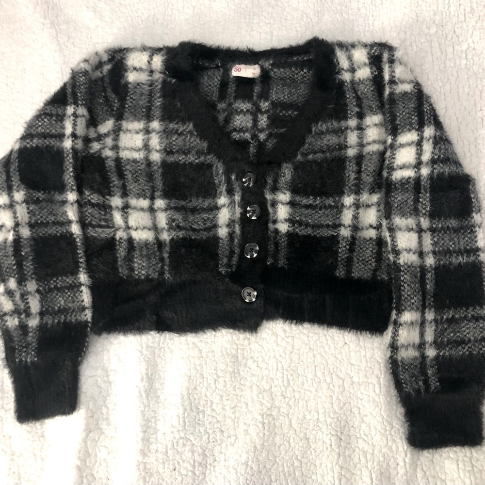 Woman’s Cropped Black and White Plaid So Sweater